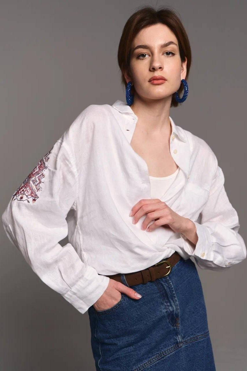 Linen shirt with embroidery